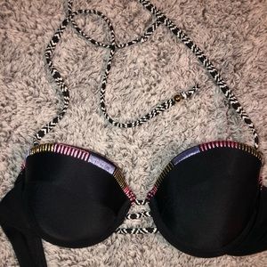 Black bikini top with removable straps